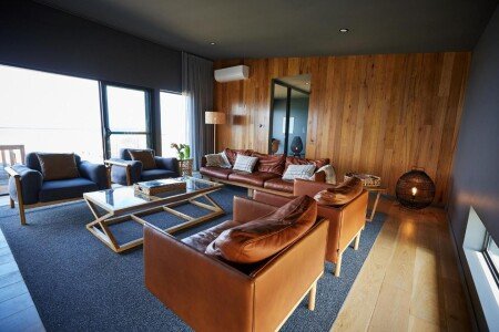 Villa 8 guests, with parking