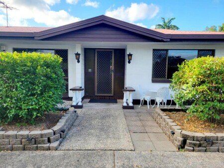 House 3 bedrooms, with garden