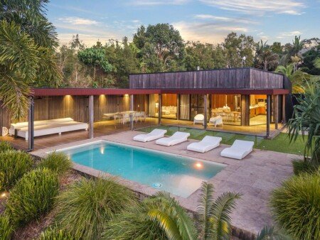 House 2 bedrooms, with pool