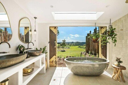 House 2 bedrooms, with pool