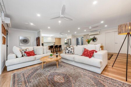 House 3 bedrooms, with garden