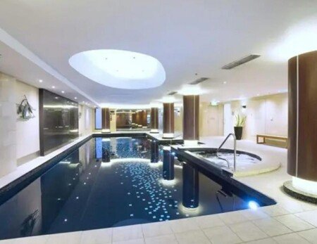 Bed and breakfast 1 bedroom, with pool