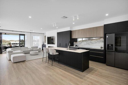 House 4 bedrooms, with pool