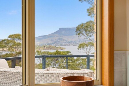 House 3 bedrooms, with garden