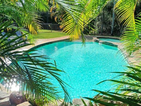 Chalet 5 guests, with pool