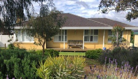 House 3 bedrooms, with garden