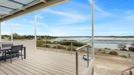 House 7 guests, with air conditioning