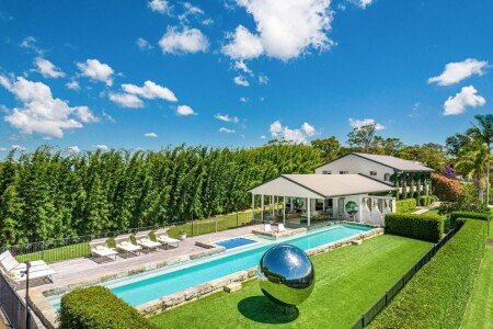 House 7 bedrooms, with pool