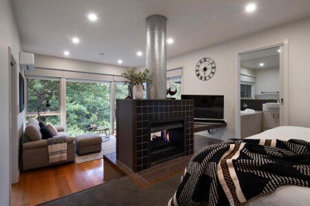 House 2 guests, with wifi