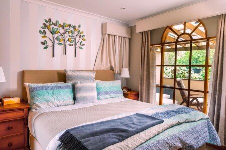 Bed and breakfast 4 guests, with garden