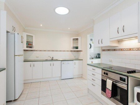 House 3 bedrooms, with garden