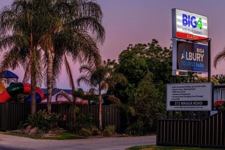 Resort 6 guests, with pool