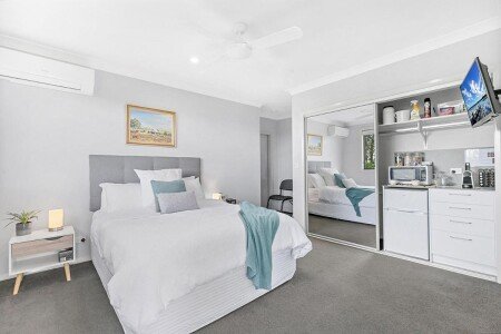 Bed and breakfast 1 bedroom, with garden