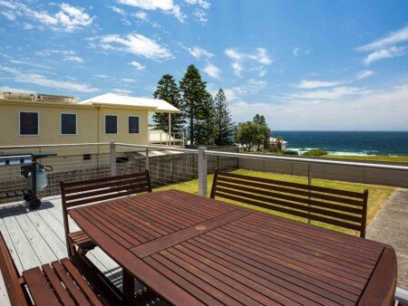 House 4 bedrooms, with parking