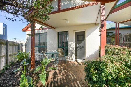 House 2 bedrooms, with garden