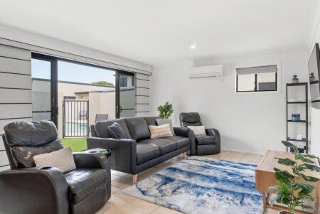 House 3 bedrooms, with pool