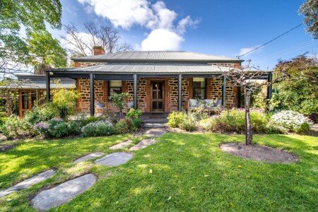 House 2 bedrooms, with garden