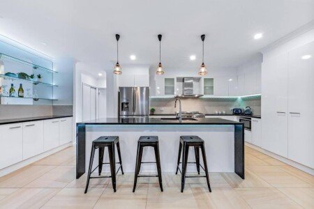 House 4 bedrooms, with jacuzzi