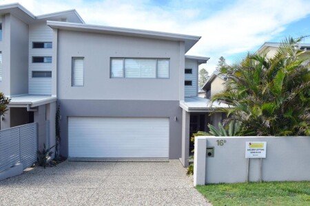 House 3 bedrooms, with air conditioning