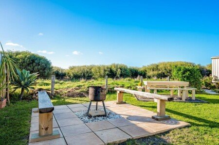 House 3 bedrooms, with garden