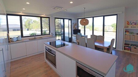 House 4 bedrooms, with garden