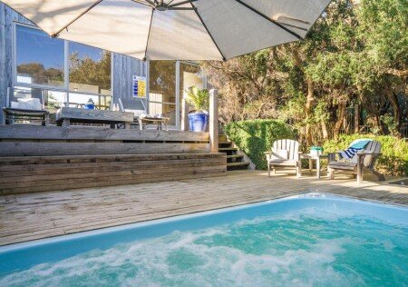 House 4 bedrooms, with pool