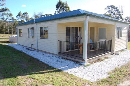 House 6 guests, with pool