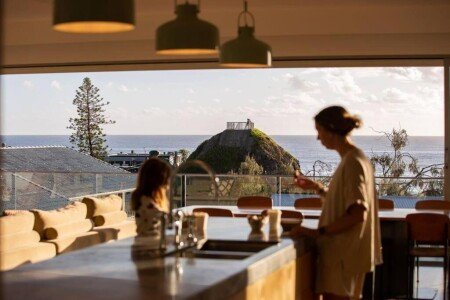 House 5 bedrooms, with pool