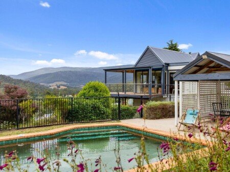 House 3 bedrooms, with pool