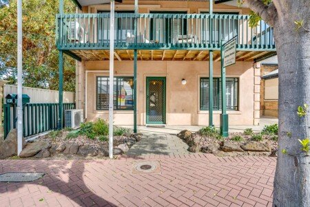 Apartment 3 bedrooms, with garden
