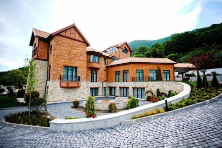 Hotel con piscina