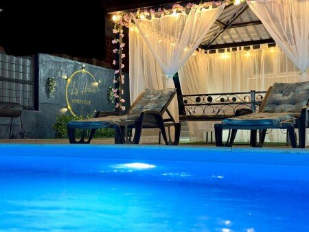 Ferienhaus 4 Schlafzimmer, mit Pool
