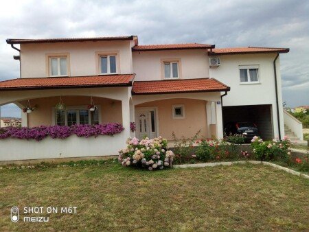Appartamento 1 camera, con giardino