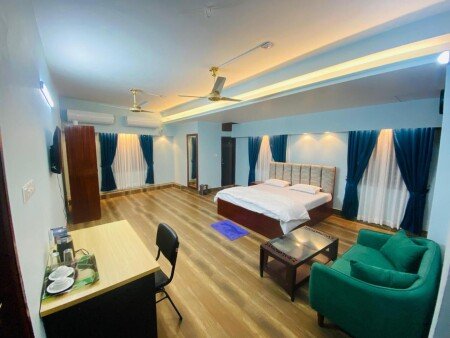 Hotel with parking