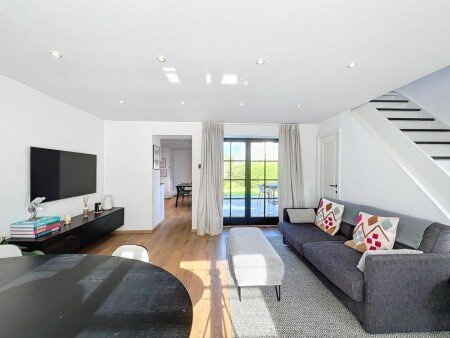 Casa 1 camera, con giardino