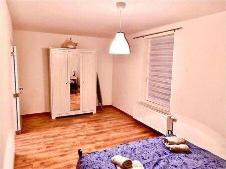 Casa 2 camere, con giardino