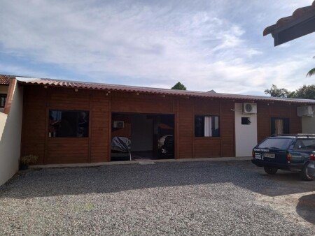 Casa 2 habitaciones, con aire acondicionado