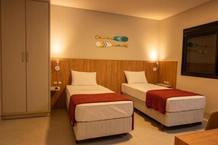 Hotel com piscina