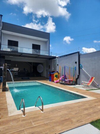 Casa 2 quartos, com piscina