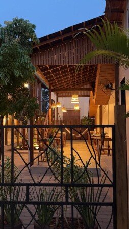 Pousada / Bed and breakfast 1 convidado, com jardim