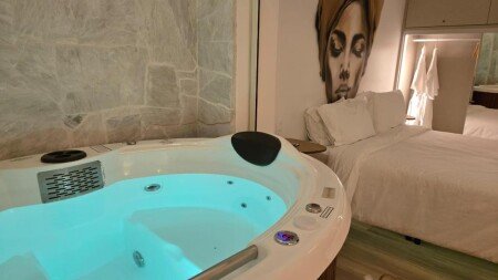 Pousada / Bed and breakfast 4 convidados, com jacuzzi