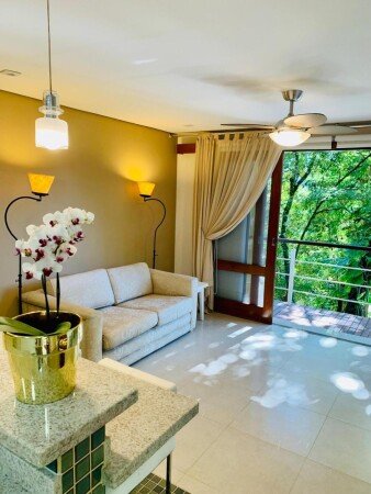 Casa 1 quarto, com jardim