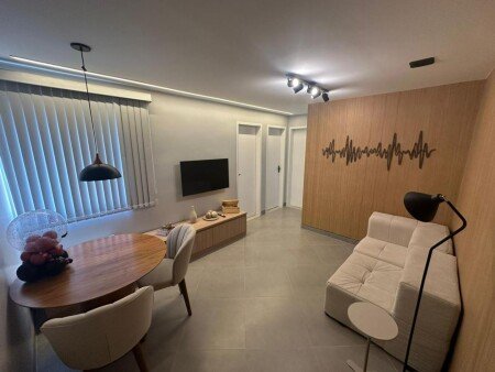Apartamento 2 quartos, com ar condicionado