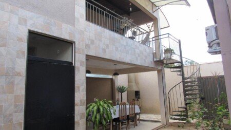Pousada / Bed and breakfast 1 quarto, com jardim