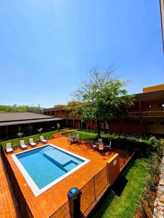 Hotel com piscina