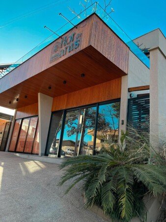 Hotel com piscina