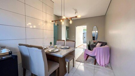 Casa 2 quartos, com ar condicionado