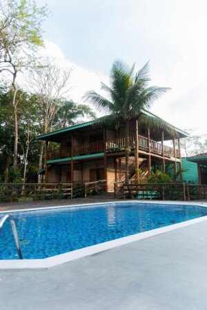 Hotel com piscina