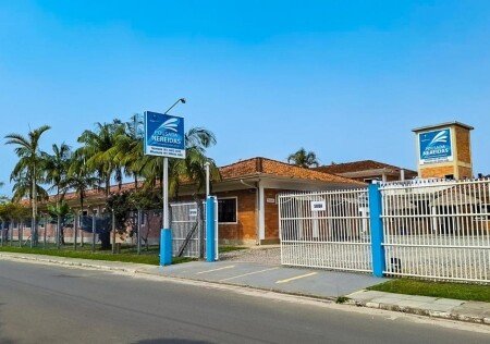 Aparthotel 12 convidados, com jardim