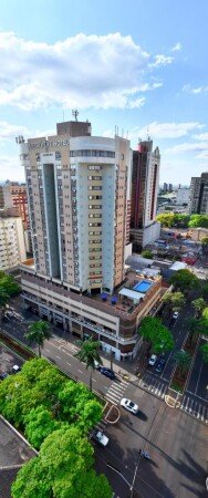 Hotel com piscina